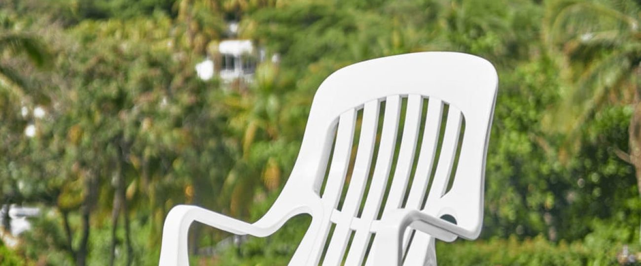 Muebles plásticos para exteriores en Panamá: versatilidad y resistencia